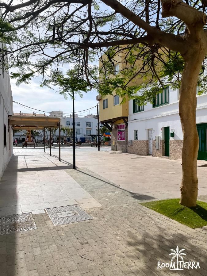 Room Tierra Wifi Free Private Bathroom , Central Town Corralejo Bagian luar foto